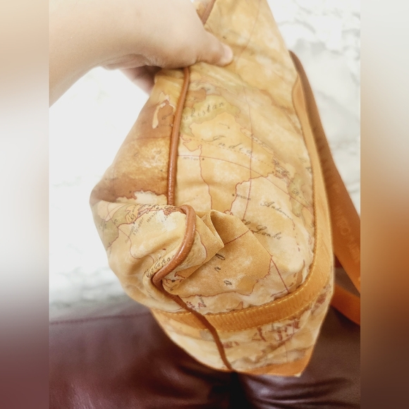 Sold!Original Alviero Martini tote bag - Picture 5 of 13